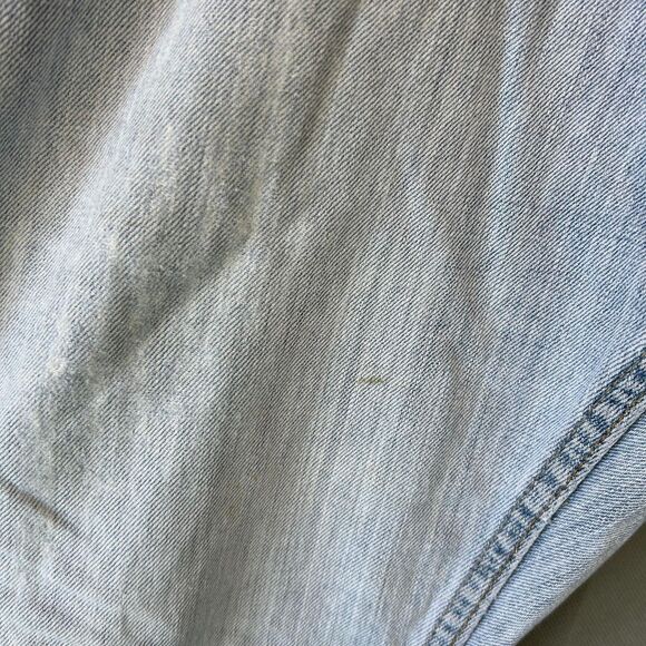 Wrangler Relaxed Fit Jeans Men’s Size 36x30 Blue Light Wash Distressed Denim - Picture 5 of 10